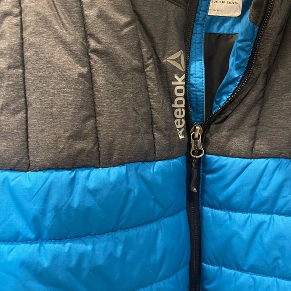 Reebok vest - Picture 3 of 4